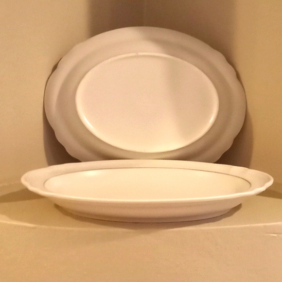 VTG- Pfaltzgraff Silver Heirloom 2 Large Oval Platters - Picture 8 of 10